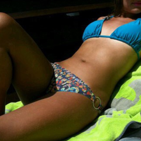 Leopard print bikini bottoms 🐆 - Picture 5 of 5